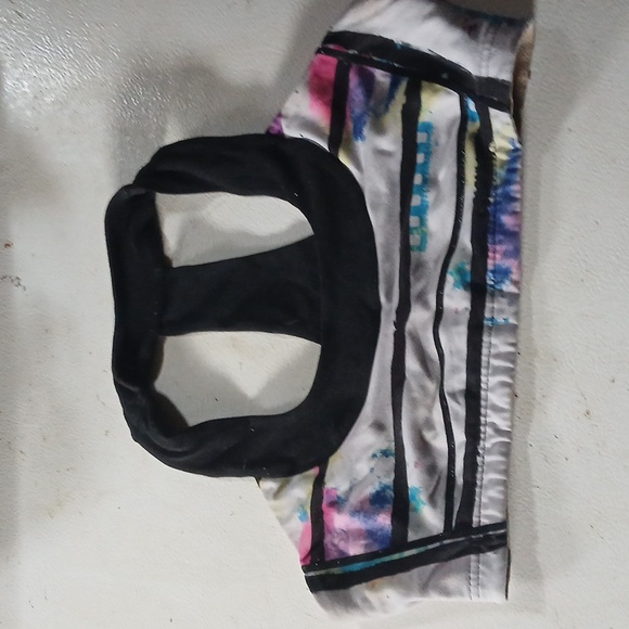 Lululemon sports bra - Picture 1 of 2